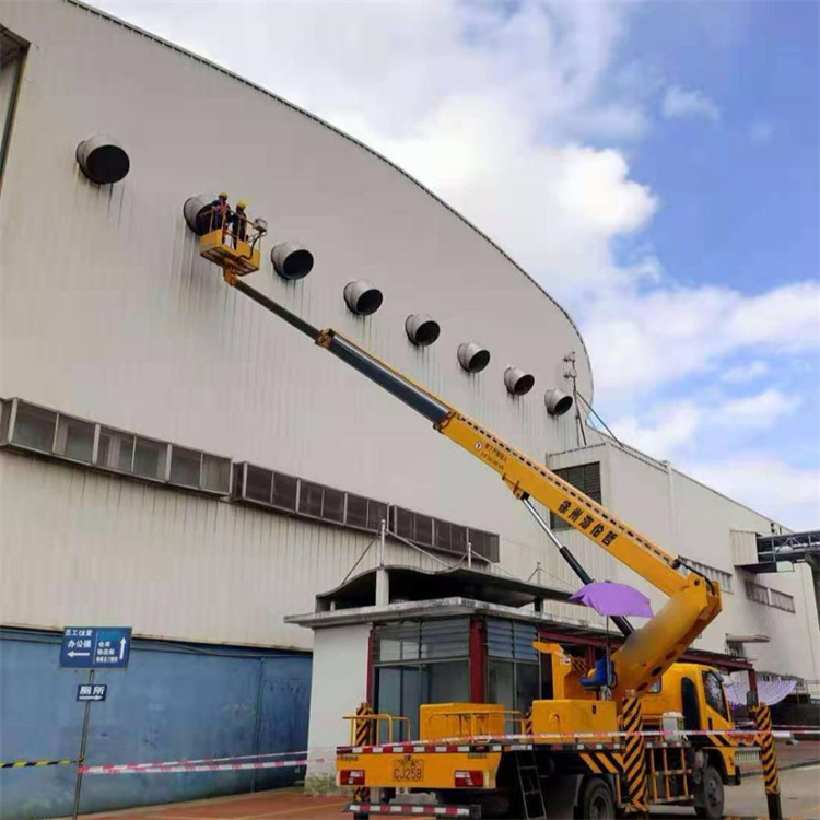 贵溪高空作业车出租服务：专业广告牌安装解决方案