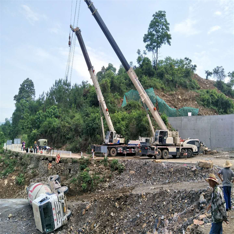 贵溪汽车掉沟里叫吊车救援要多少钱
