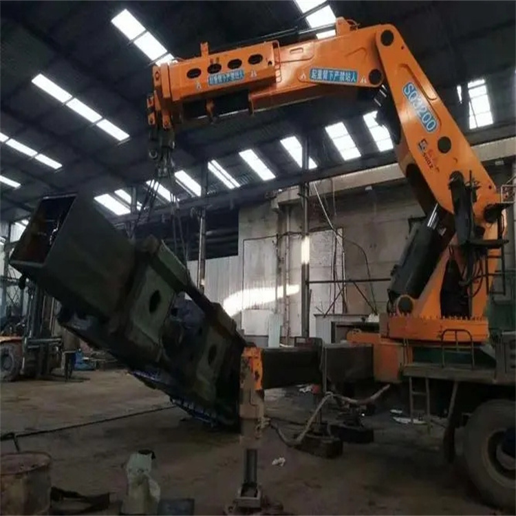 贵溪130吨折臂吊车出租吊机租赁附近电话